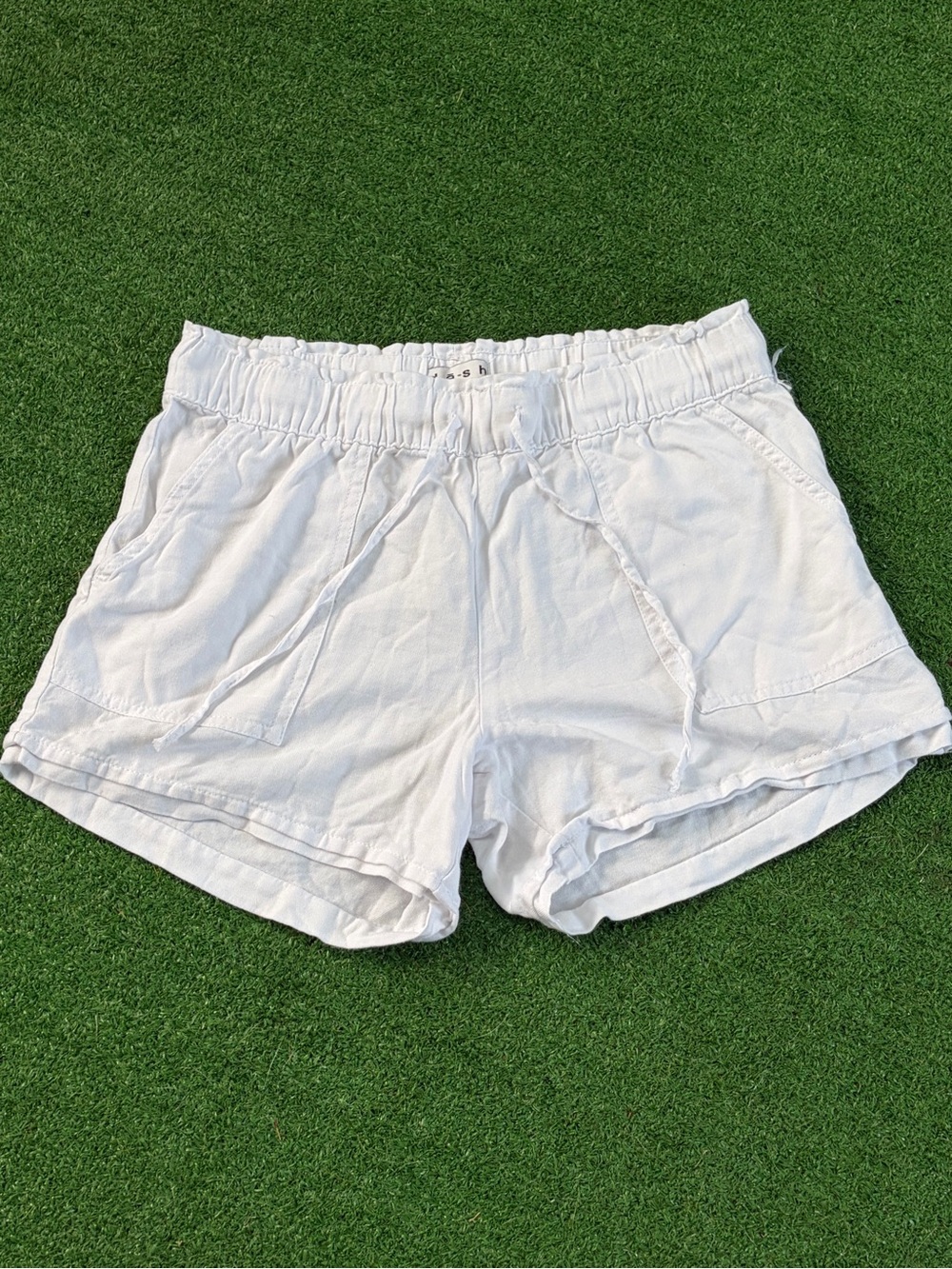 High-Waist White Tie-Front Linen-Blend Shorts